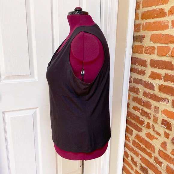 Context Black Twist-Front V-Neck Tank Top - Picture 4 of 4